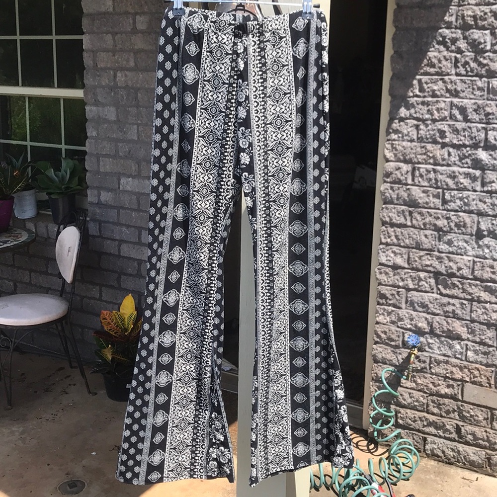 Flare Stretch Black/Cream Soft Pants